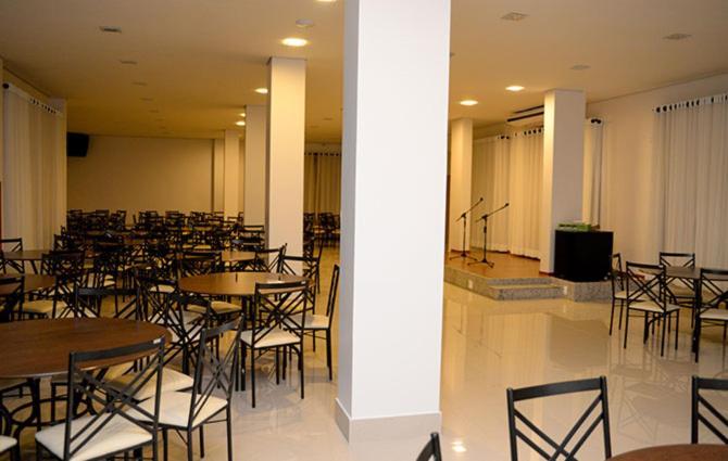 Grand Café Hotel Manhuacu Esterno foto
