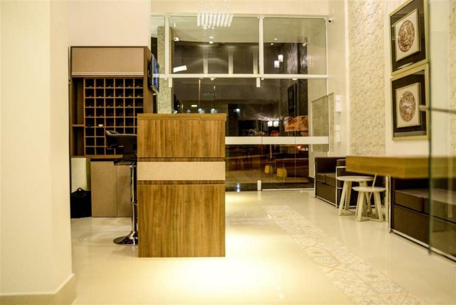 Grand Café Hotel Manhuacu Esterno foto
