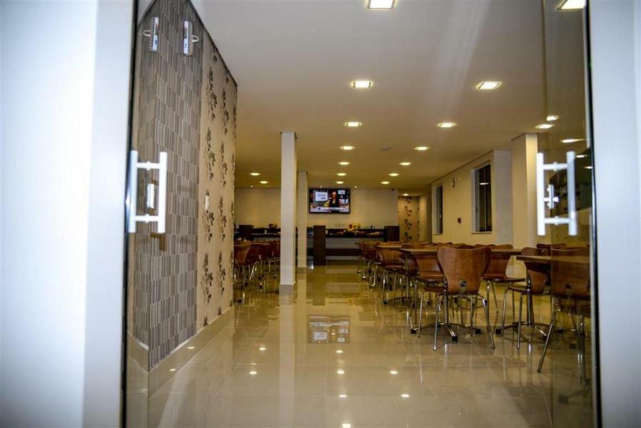 Grand Café Hotel Manhuacu Esterno foto