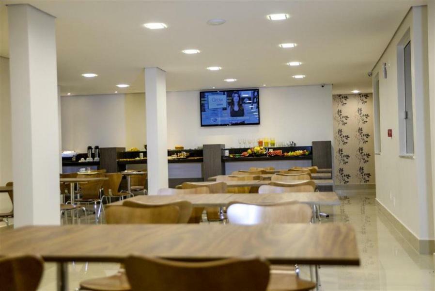 Grand Café Hotel Manhuacu Esterno foto